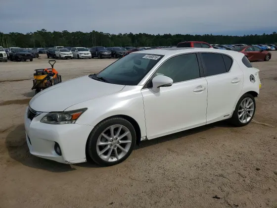 2013 Lexus CT 200h Hybrid