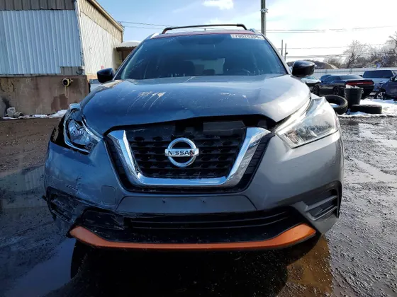 2019 Nissan Kicks SV