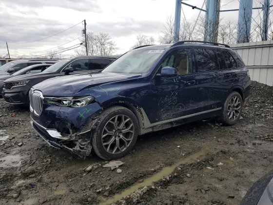 2022 BMW X7 xDrive40i