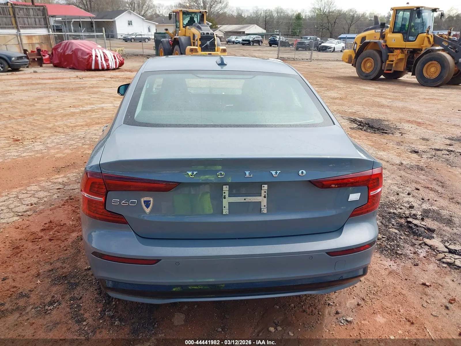 2024 Volvo S60 Recharge Plug-In Hybrid Plus Dark Theme