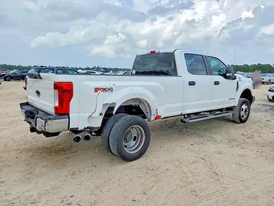 2019 Ford Super Duty F-350 DRW XL