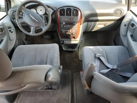 2006 Chrysler Town & Country SWB TOWN & COUNTRY