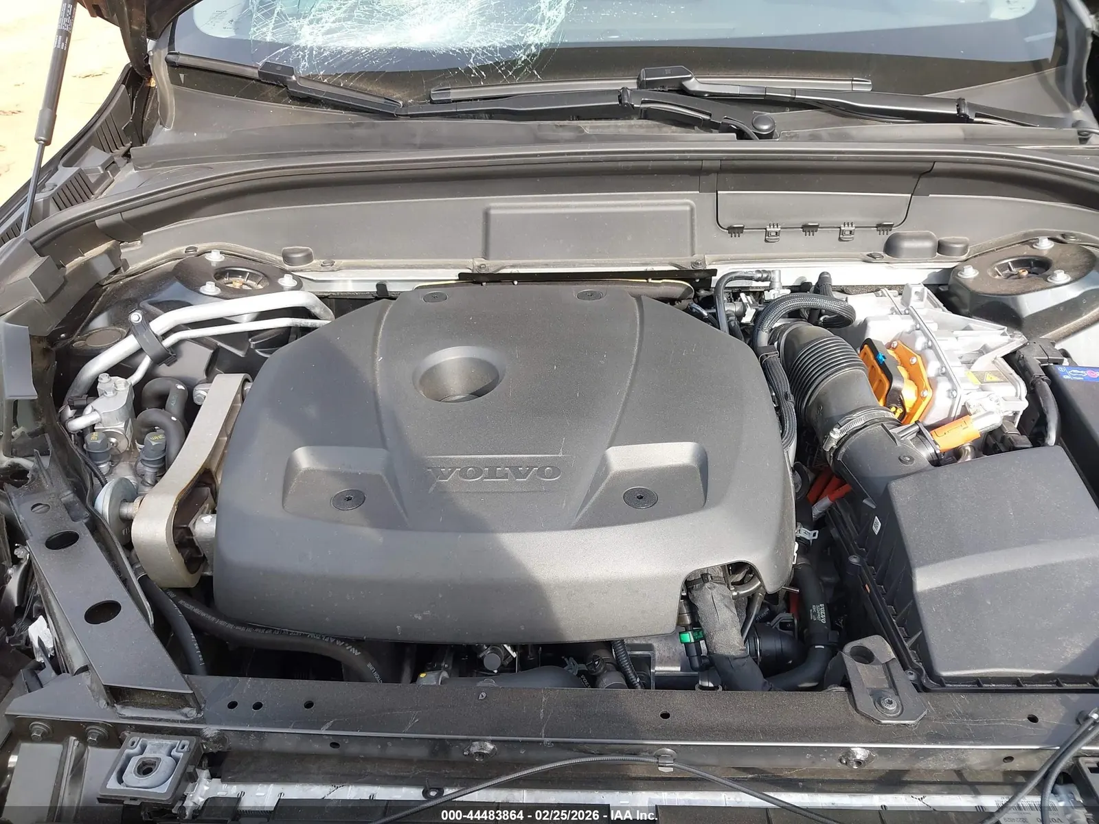 2025 Volvo XC60 Plug-In Hybrid Plus