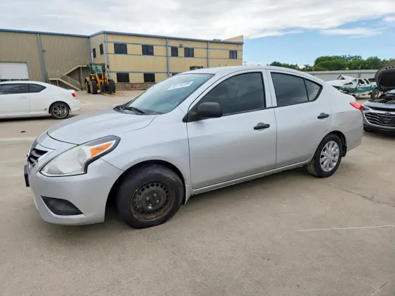 2015 Nissan Versa S