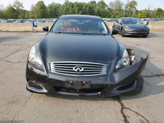 2014 INFINITI Q60 Convertible