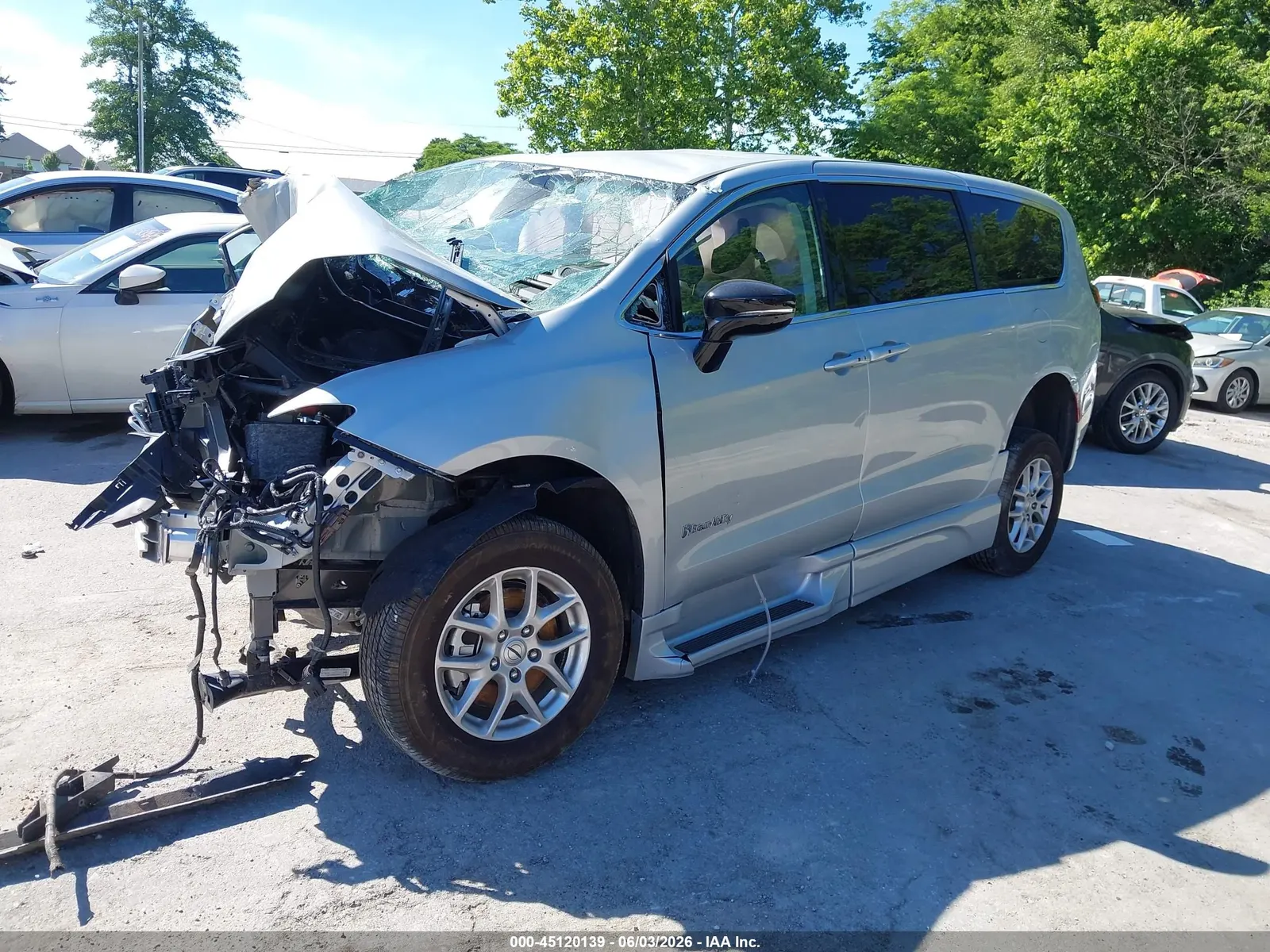 2024 Chrysler Pacifica Touring L