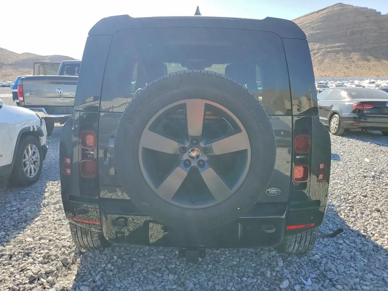2023 Land Rover Defender X-Dynamic SE