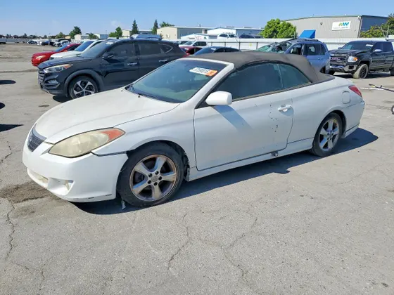 2005 Toyota Camry Solara SE