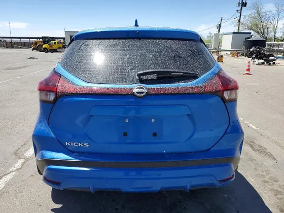 2023 Nissan Kicks S