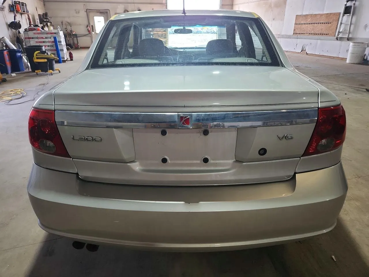 2004 Saturn L-Series L300 2