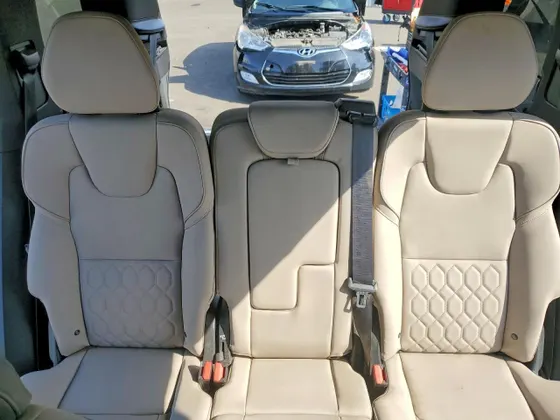 2026 Volvo XC90 Plug-In Hybrid Plus