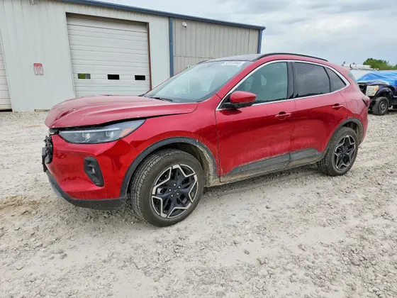 2026 Ford Escape Platinum