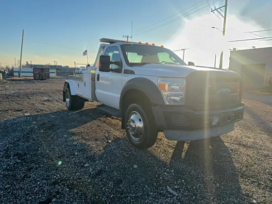 2015 Ford Super Duty F-550 DRW XL
