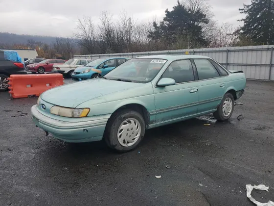 1995 Ford Taurus GL