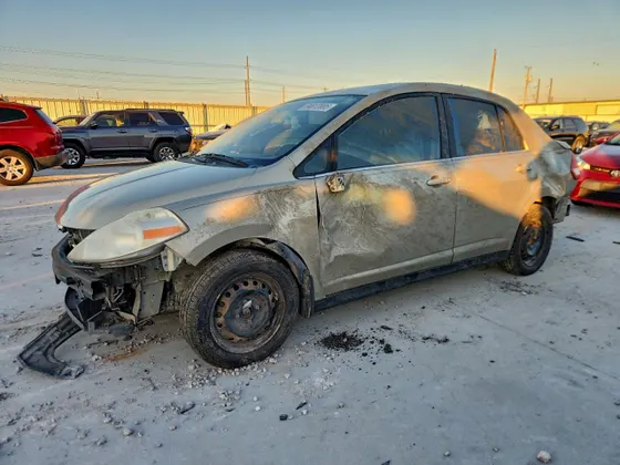 2008 Nissan Versa 1.8 S