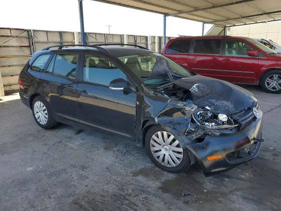 2012 Volkswagen Jetta SportWagen S