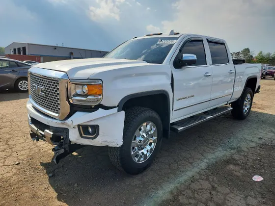 2015 GMC Sierra 2500HD available WiFi Denali