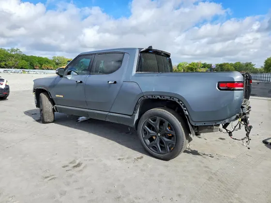 2023 Rivian R1T Adventure