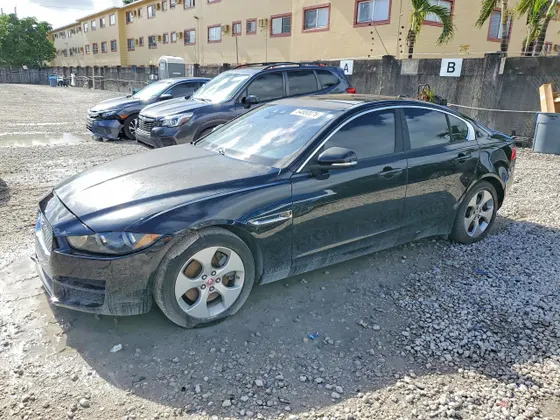 2017 Jaguar XE 25t