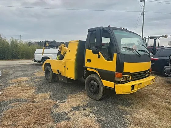 2003 Isuzu NPR