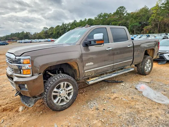 2015 Chevrolet Silverado 2500HD Built After Aug 14 High Country