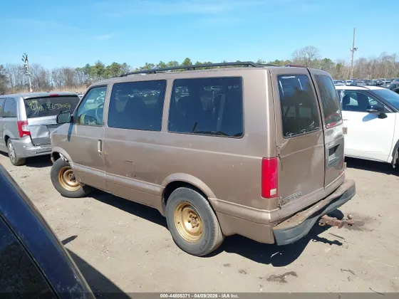2002 GMC Safari Passenger SLE
