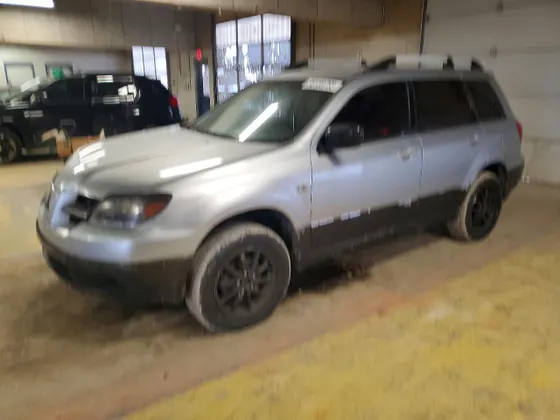 2004 Mitsubishi Outlander LS