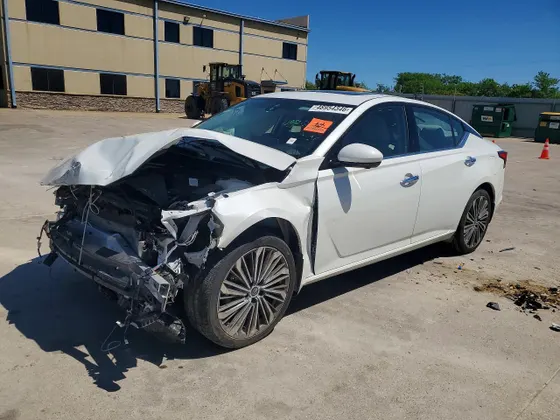 2024 Nissan Altima 2.5 SL