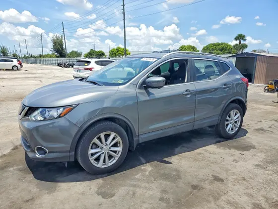 2018 Nissan Rogue Sport SV