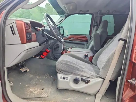 2003 Ford Super Duty F-350 DRW XL