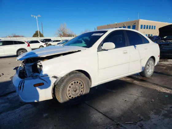 2005 Suzuki Forenza S