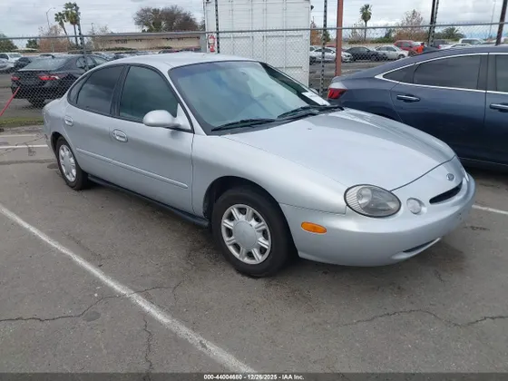 1996 Ford Taurus GL