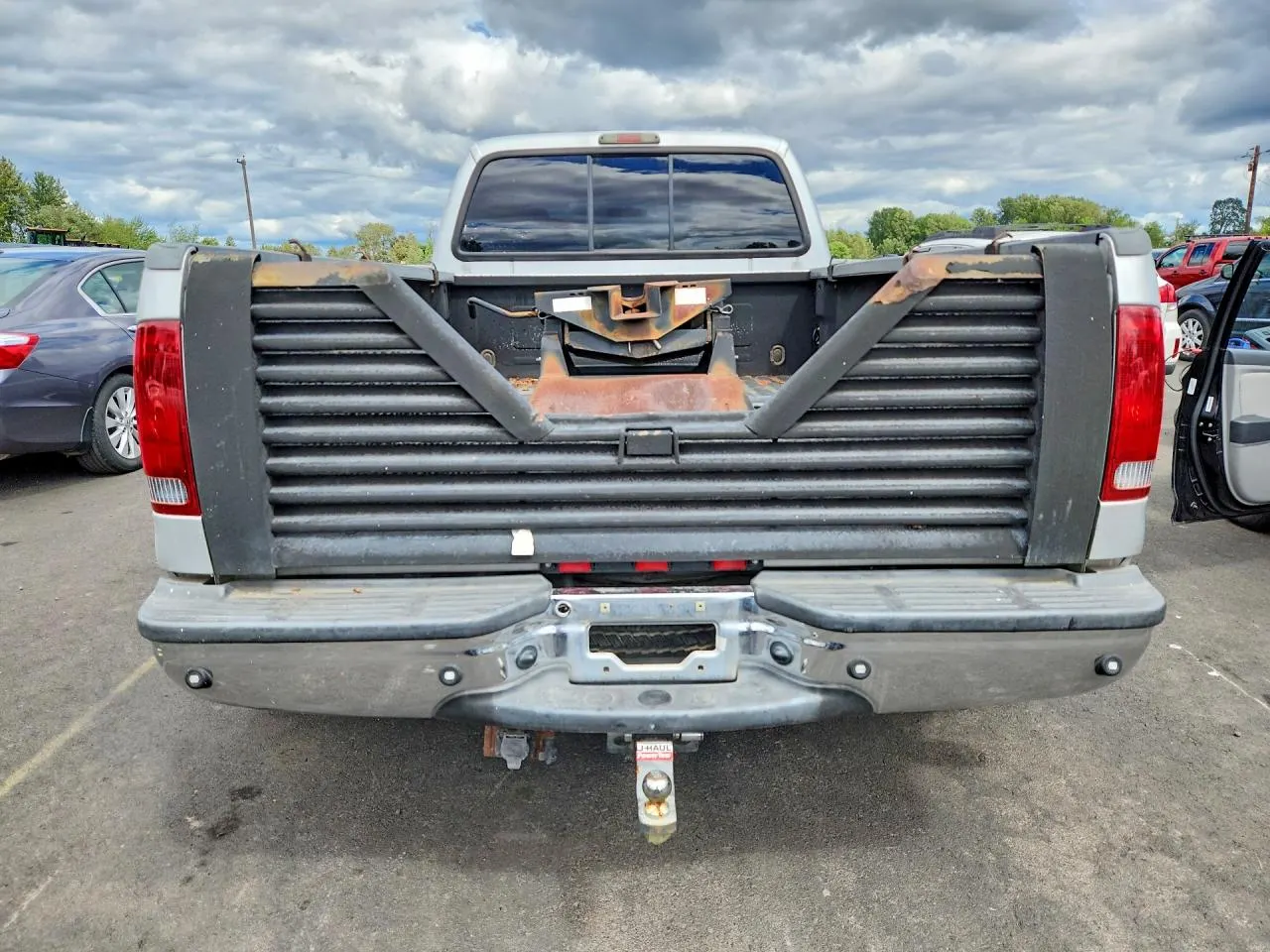 2006 Ford Super Duty F-350 DRW XL