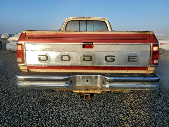 1992 Dodge D250 & W250 W200