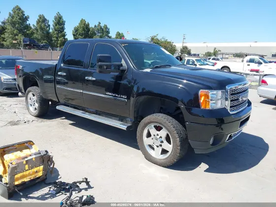 2013 GMC Sierra 2500HD Denali