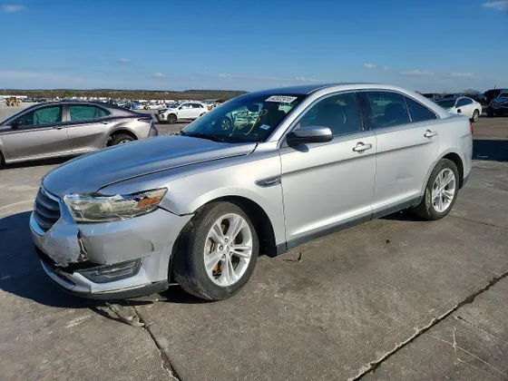 2013 Ford Taurus SEL