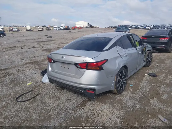 2020 Nissan Altima 2.5 SR
