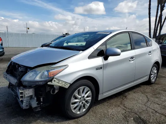 2015 Toyota Prius Plug-In Advanced