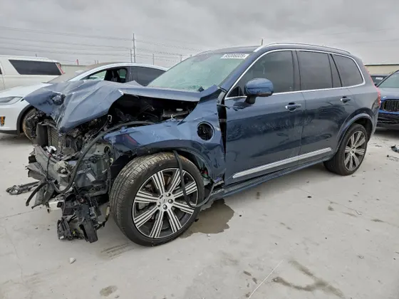 2022 Volvo XC90 Recharge Plug-In Hybrid Inscription