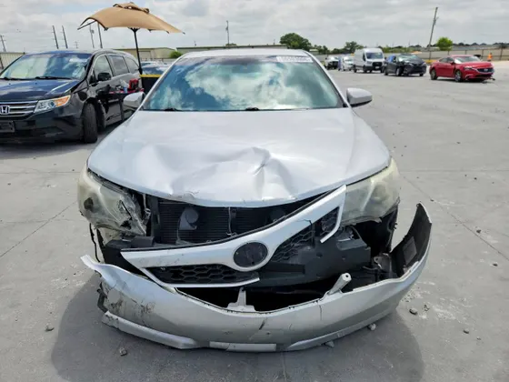 2013 Toyota Camry SE