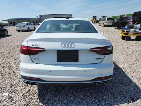 2022 Audi A4 Sedan S line Premium Plus