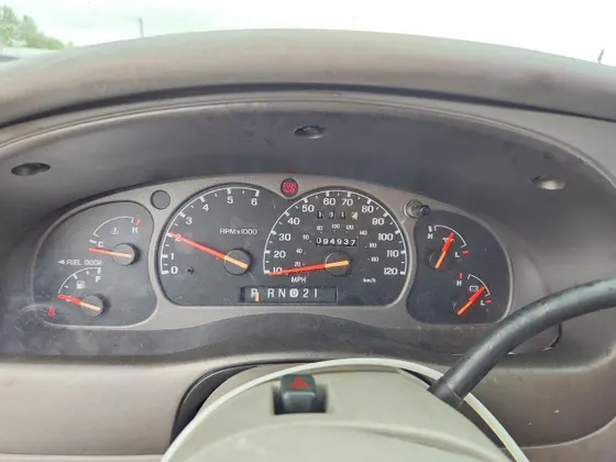 2001 Mazda B-Series 4WD Truck SE