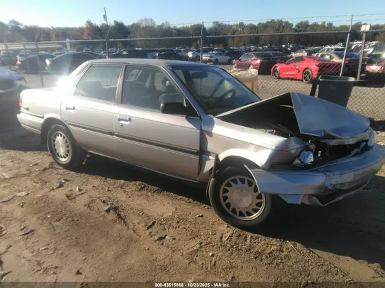 1991 Toyota Camry DLX