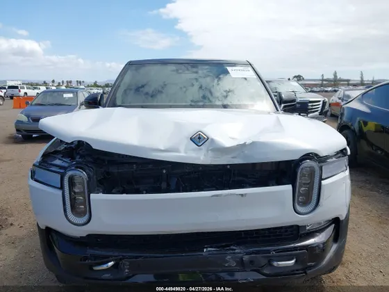 2023 Rivian R1S Adventure