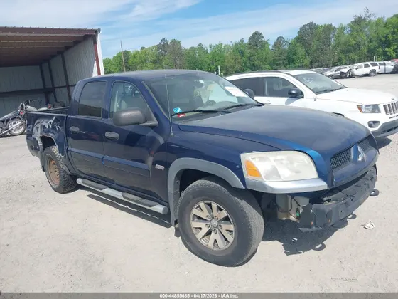 2006 Mitsubishi Raider Duro Cross