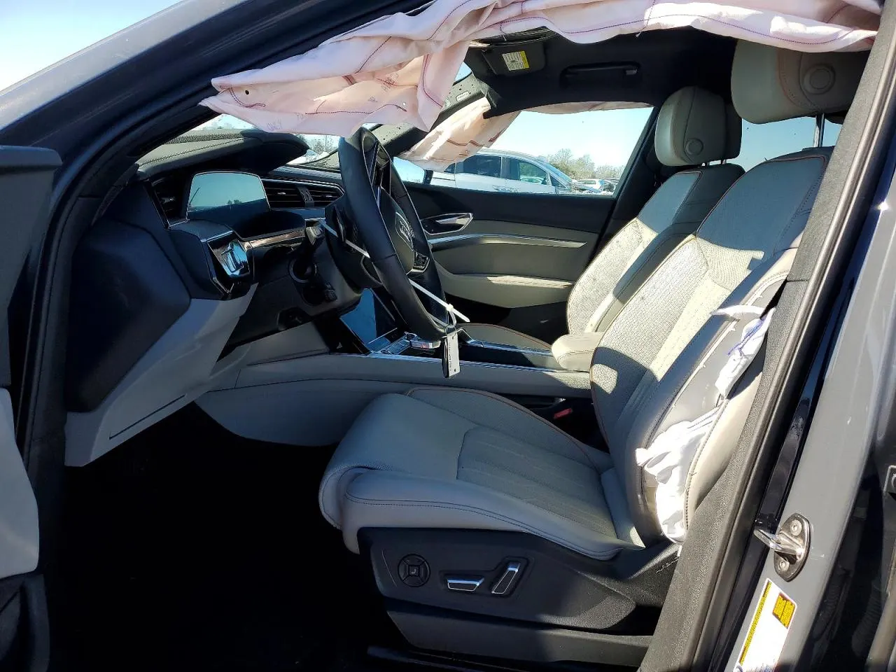 2024 Audi Q8 e-tron Sportback S line Prestige