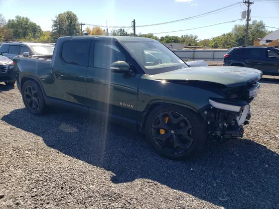 2022 Rivian R1T Adventure Package