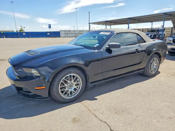 2013 Ford Mustang V6