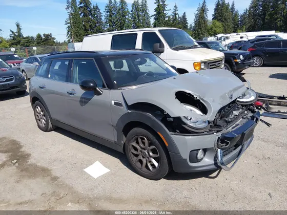 2016 MINI Cooper Clubman COOPER