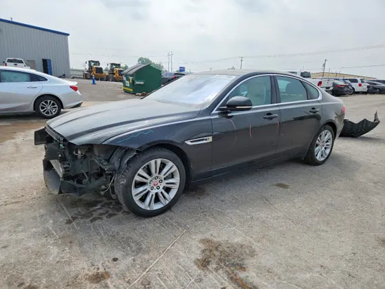 2017 Jaguar XF 35t Premium